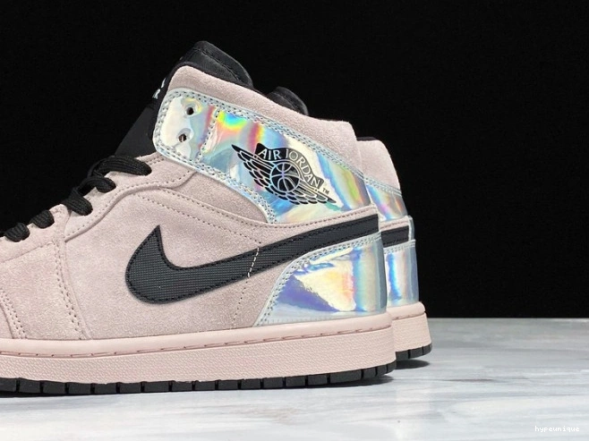 HYPE Mid Jordan (W) Iridescent Powder 1 Air BQ6472-602 Dirty 0819